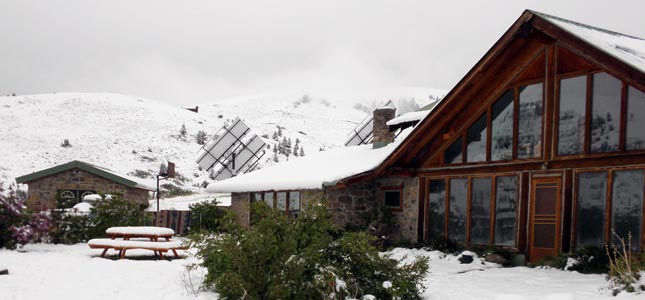 Thomas Elpel's house in winter.